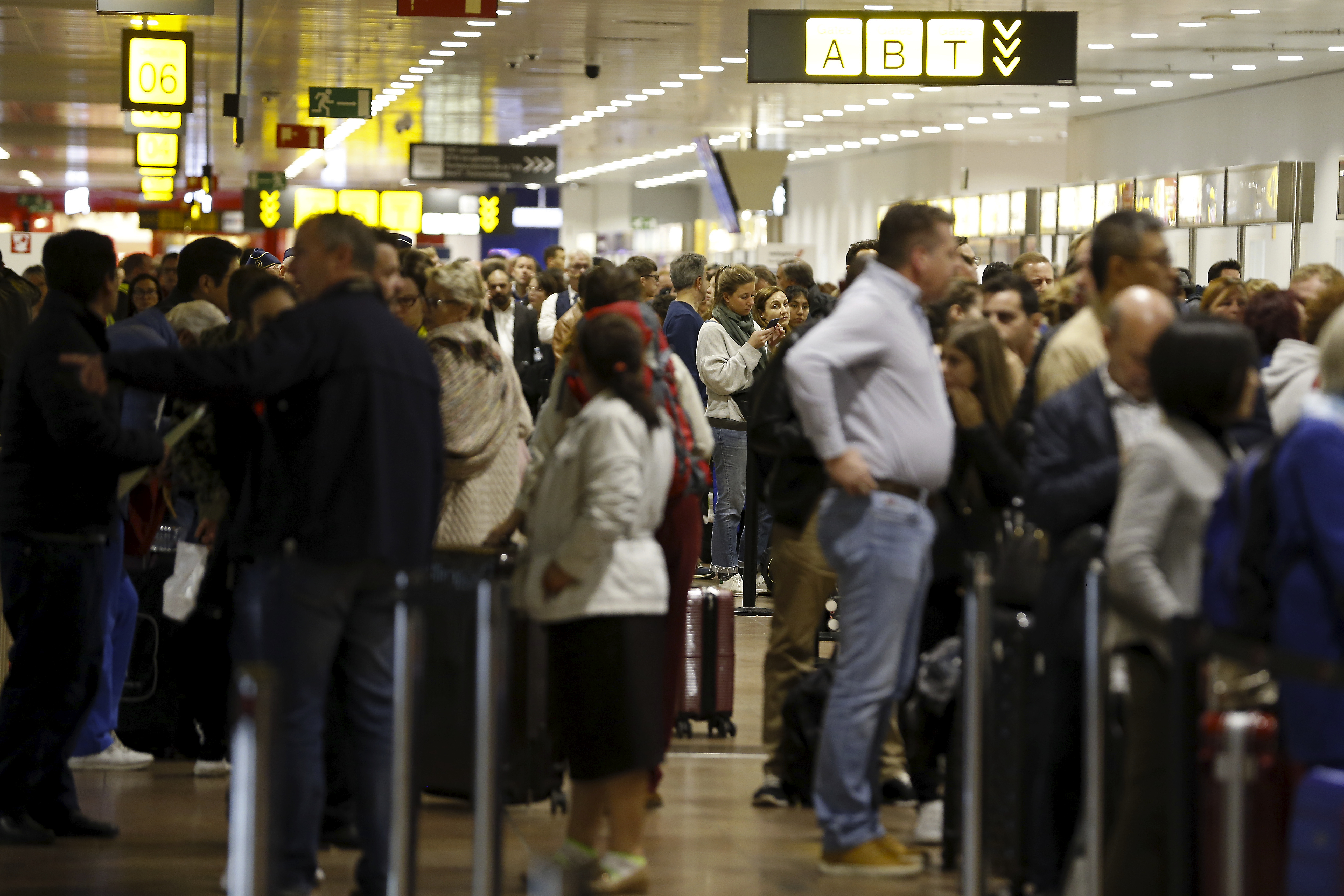 brussels airport lost baggage