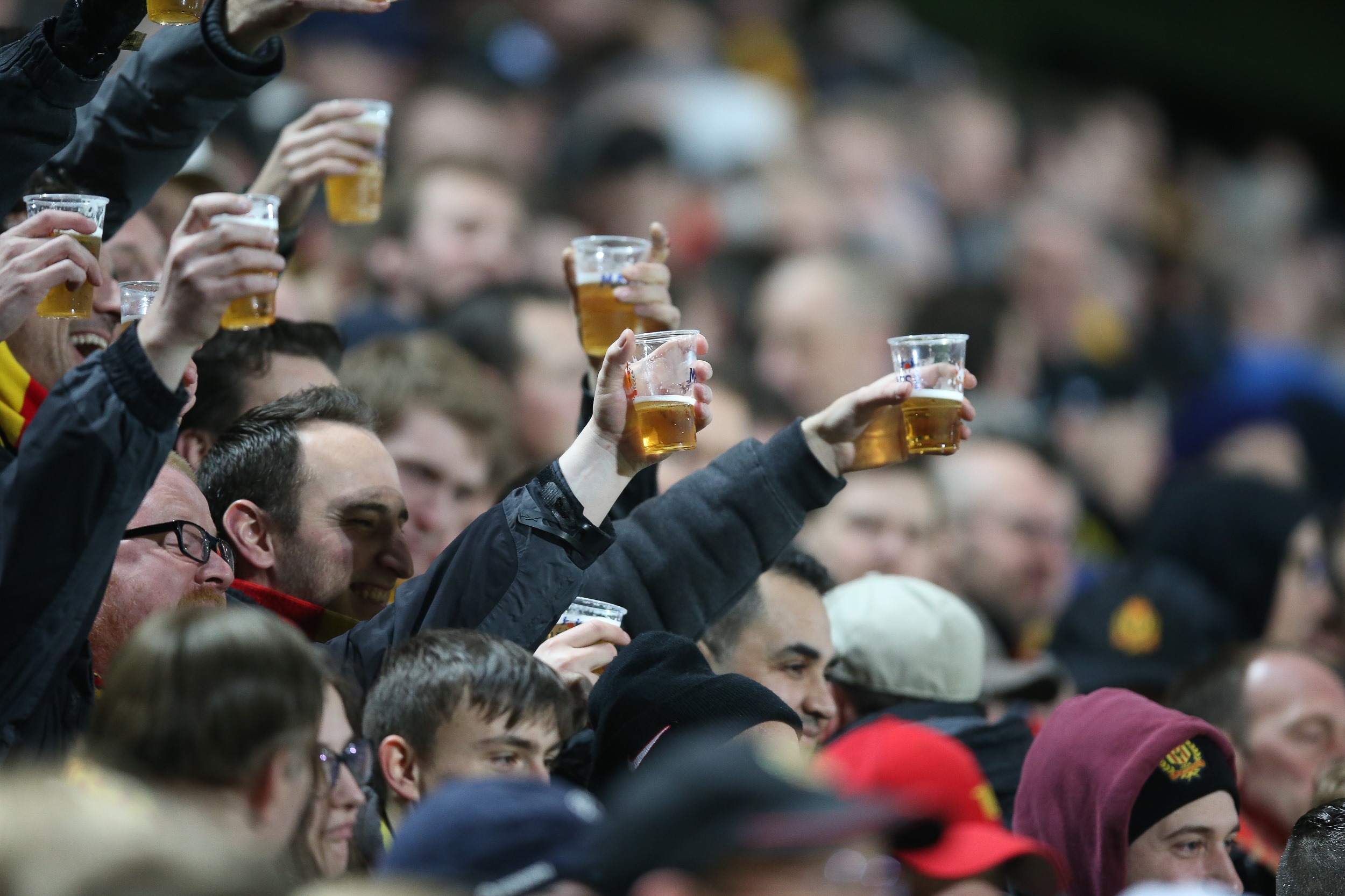 Football clubs criticised for serving bigger, cheaper beers | The Bulletin