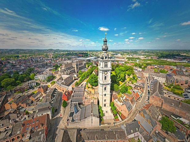 00086634-Chris Chevalier-Mons - Beffroi et centre-ville - vue aérienne