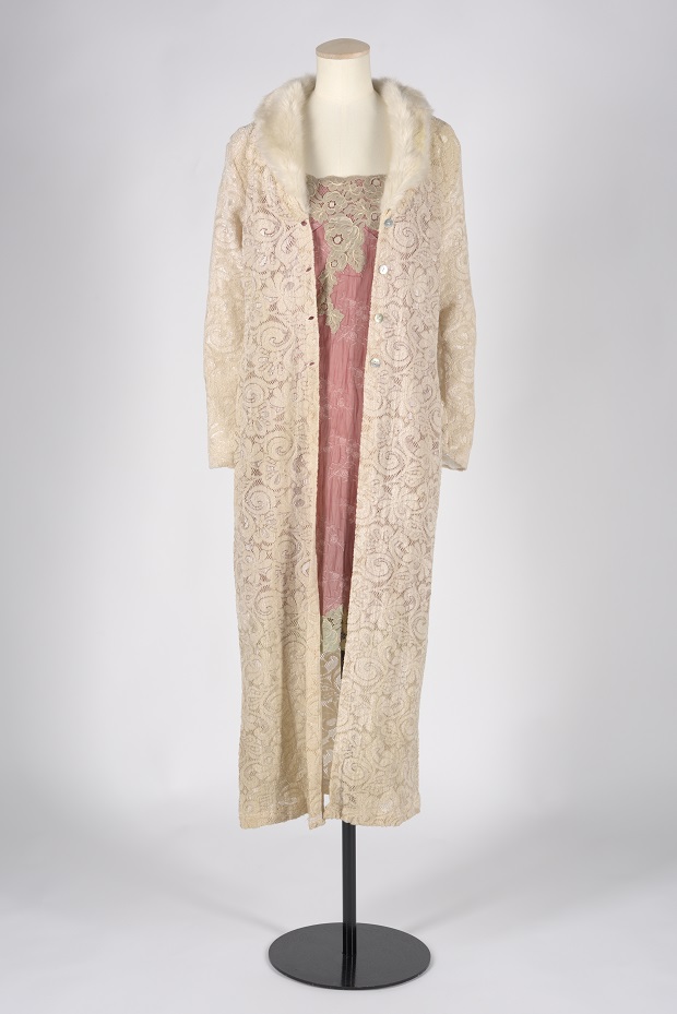 3. Lolita Lempicka_Robe et cardigan