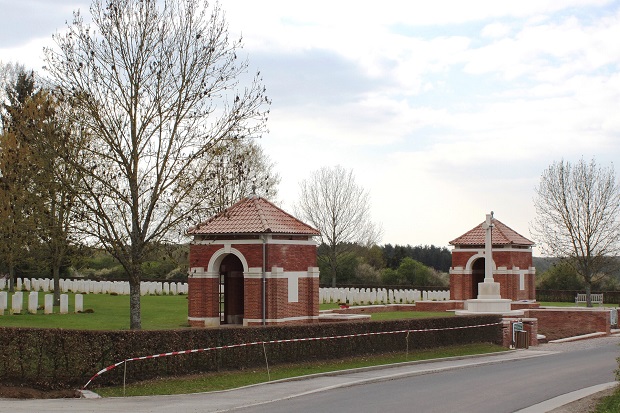 Commonwealth_Military_Cemetery_Hotton