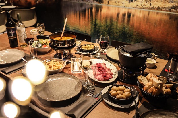 fonduehuis-leuven-sfeer-impressie-14