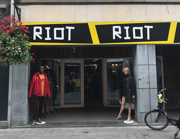 Riot 2