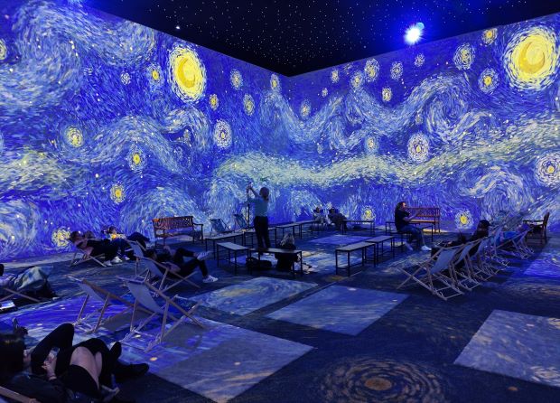 Van_Gogh_The_Immersive_ExperiencecExhibition_Hub-04