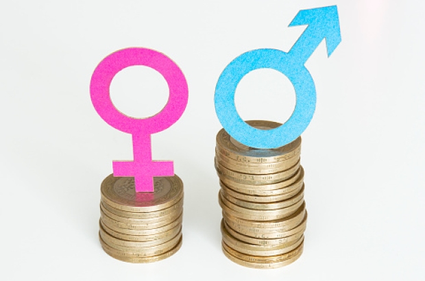 Gender pay gap between self-employed narrowed by 30% in 20 years