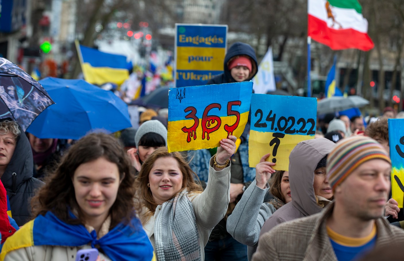 Ukraine demonstration attracts thousands of people, other protest ...