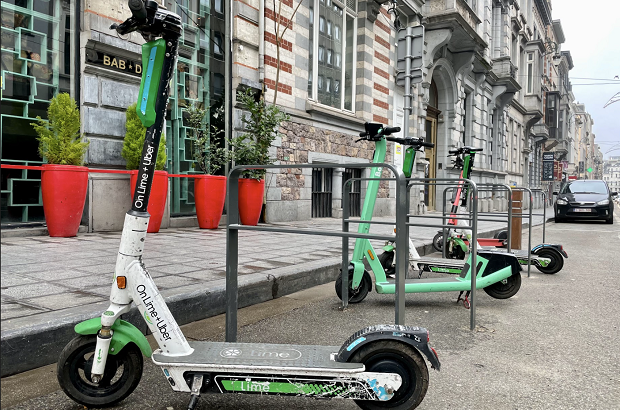 Transition phase sees shared scooters remain on Brussels streets until ...