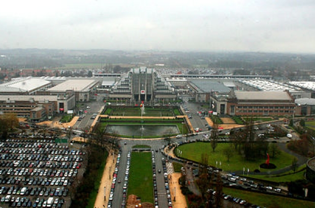 A view of the Heysel plain from the top of the Atomium (©commons.wikimedia.org/matthewblack)