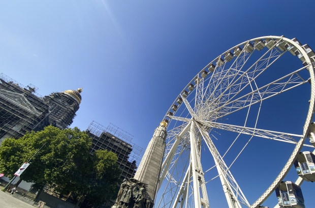 Illustration picture shows the Justice Palace and a large ferris wheel, in Brussels city in Brussels region, Wednesday 26 August 2020. BELGA PHOTO THIERRY ROGE