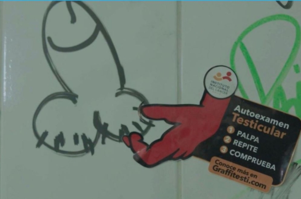 An example of the sticker used on graffiti in Santiago, Chile (Instagram)