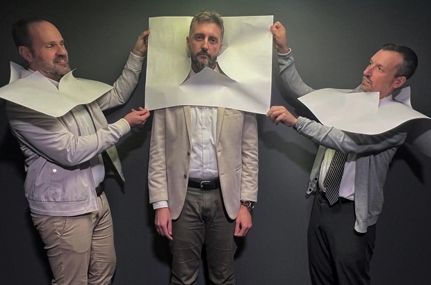 Una Buena Obra - Arte by Yasmina Reza