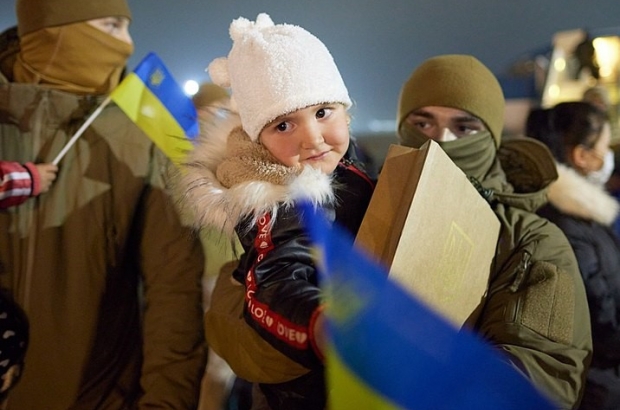 Ukrainian women and children as refugees (Wikimedia Creative Commons)