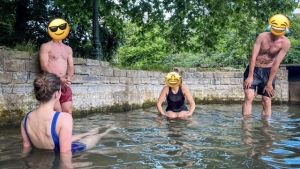 Pool is Cool plan dip in Leopold Park in Brussels